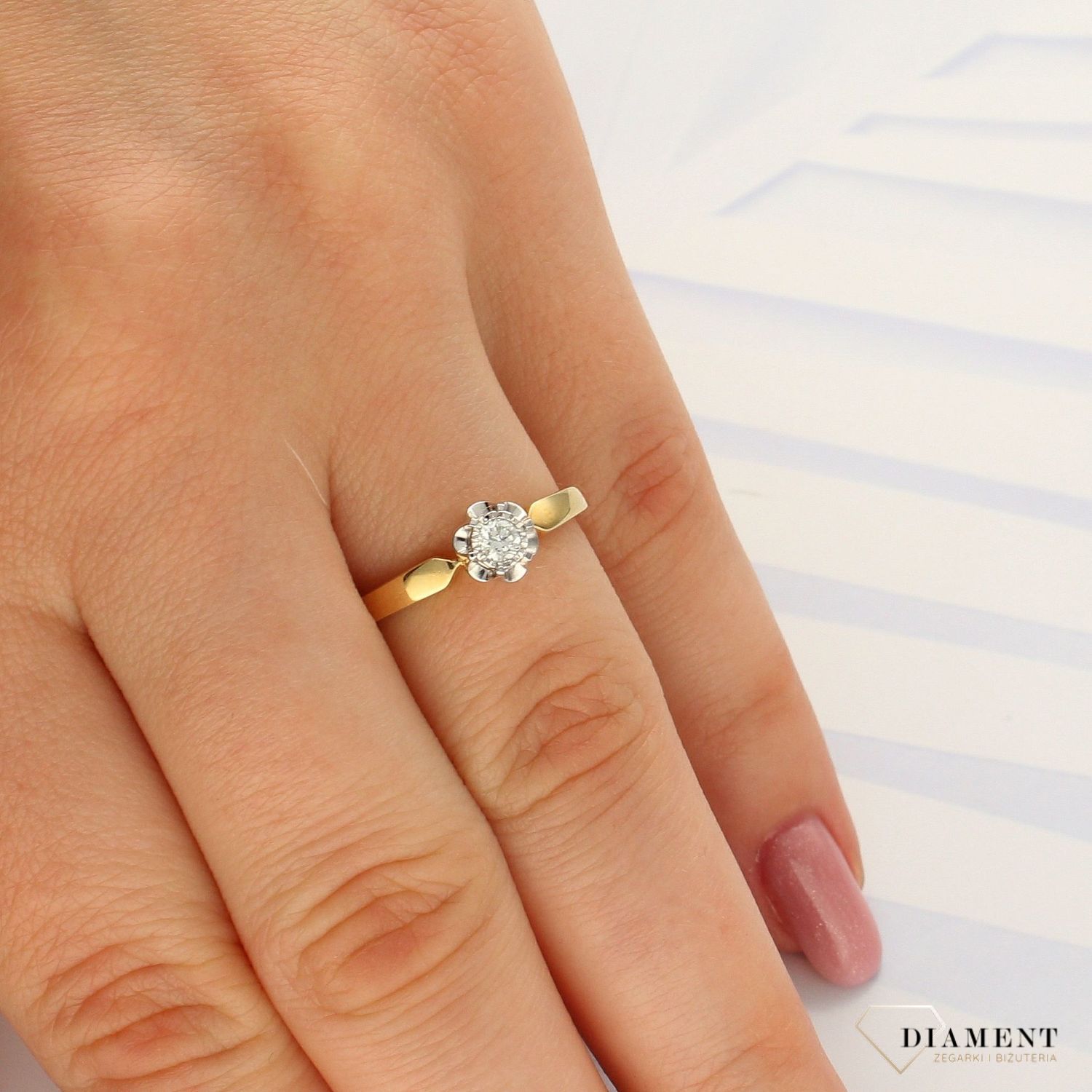 Pierścionek złoty DIAMENT 585 złoto i diamenty KR 68702.jpg